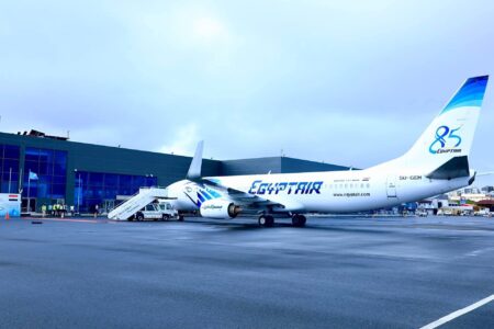 Dowladda Soomaaliya ayaa dib u fasaxday diyaaradaha Saakay layg celiyay Garoonka Aadan Cadde kuwaa oo Baydhabo u socday.